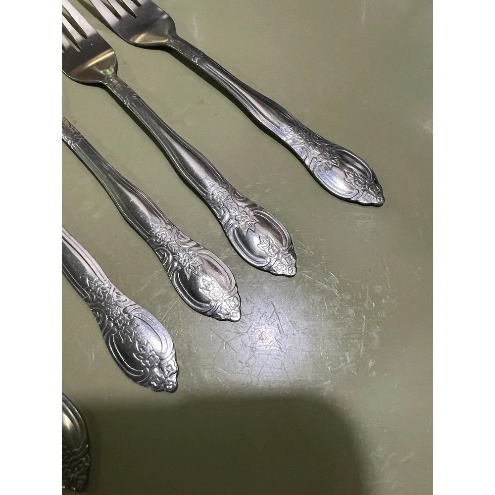 Set of 6 Stainless China dinner Forks Floral Leaves Scroll
